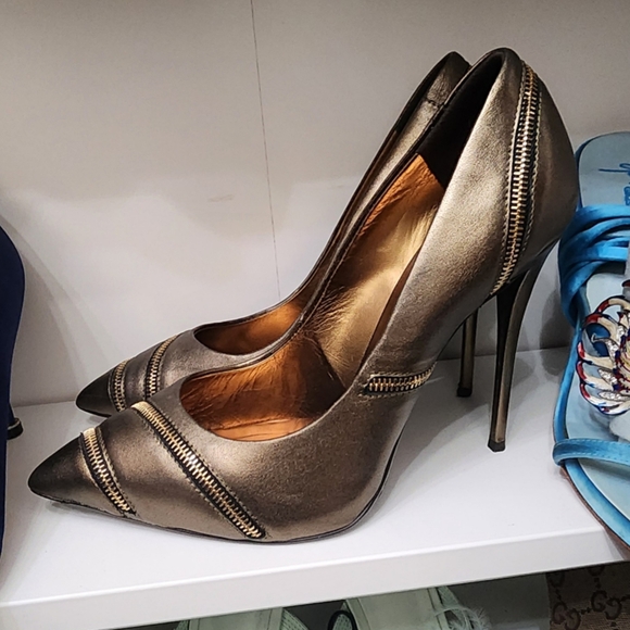 Giuseppe Zanotti bronze heels - Picture 7 of 12